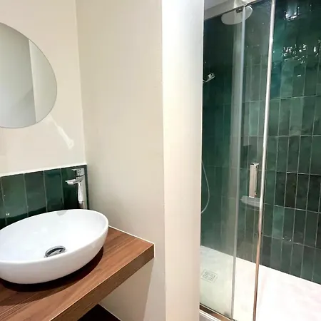 Pepiniere Renove Et Equipe Apartament *