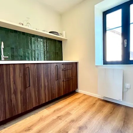 Appartement Pépinière Rénové Et équipé *